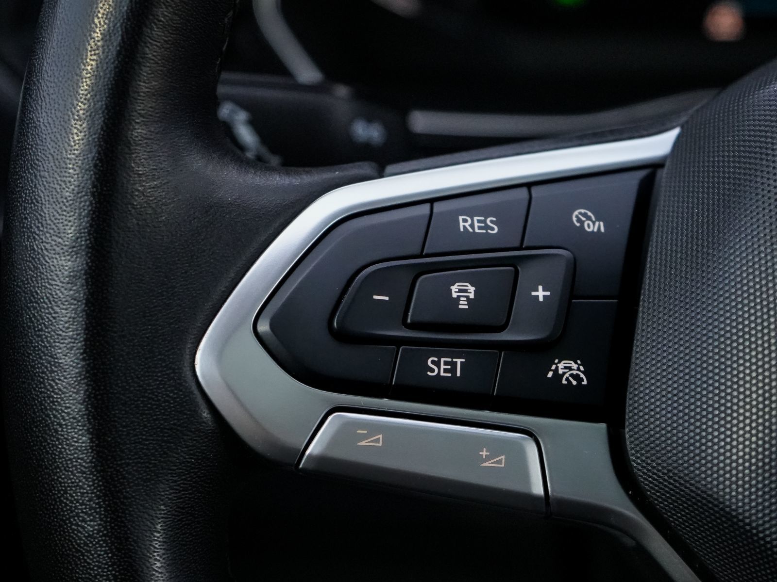 2024 Volkswagen Jetta Comfortline with sport package-9