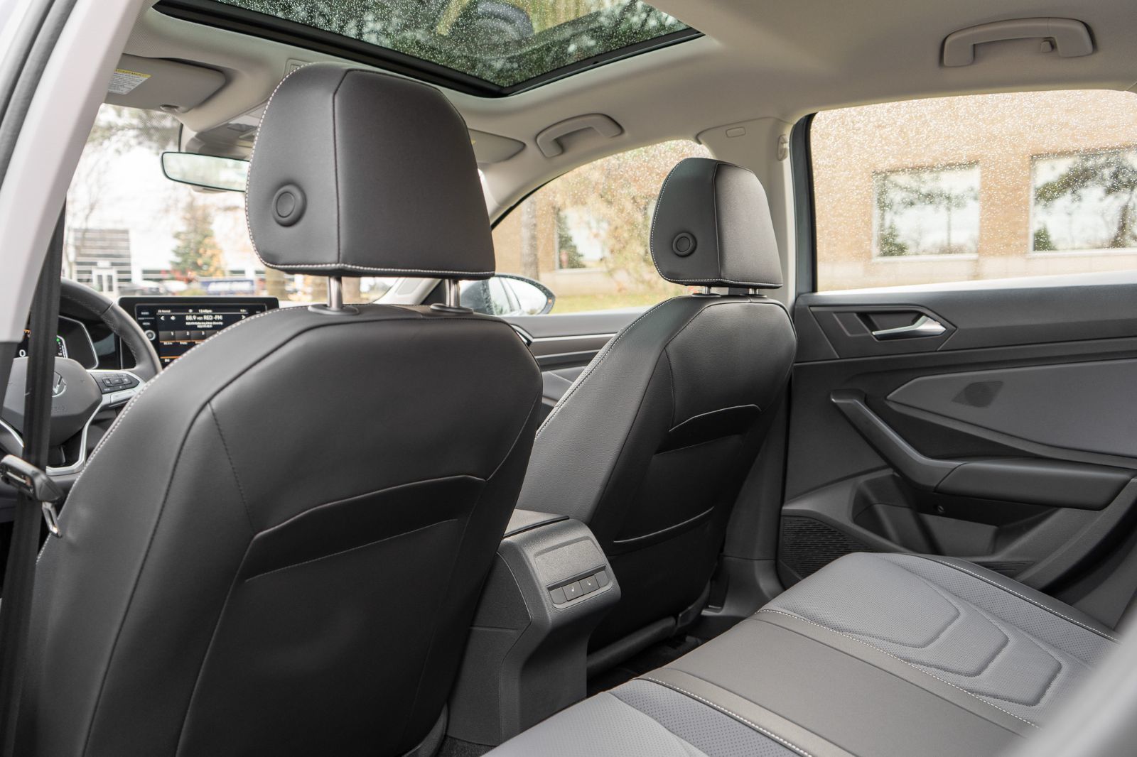 2025 Volkswagen Jetta Highline-11
