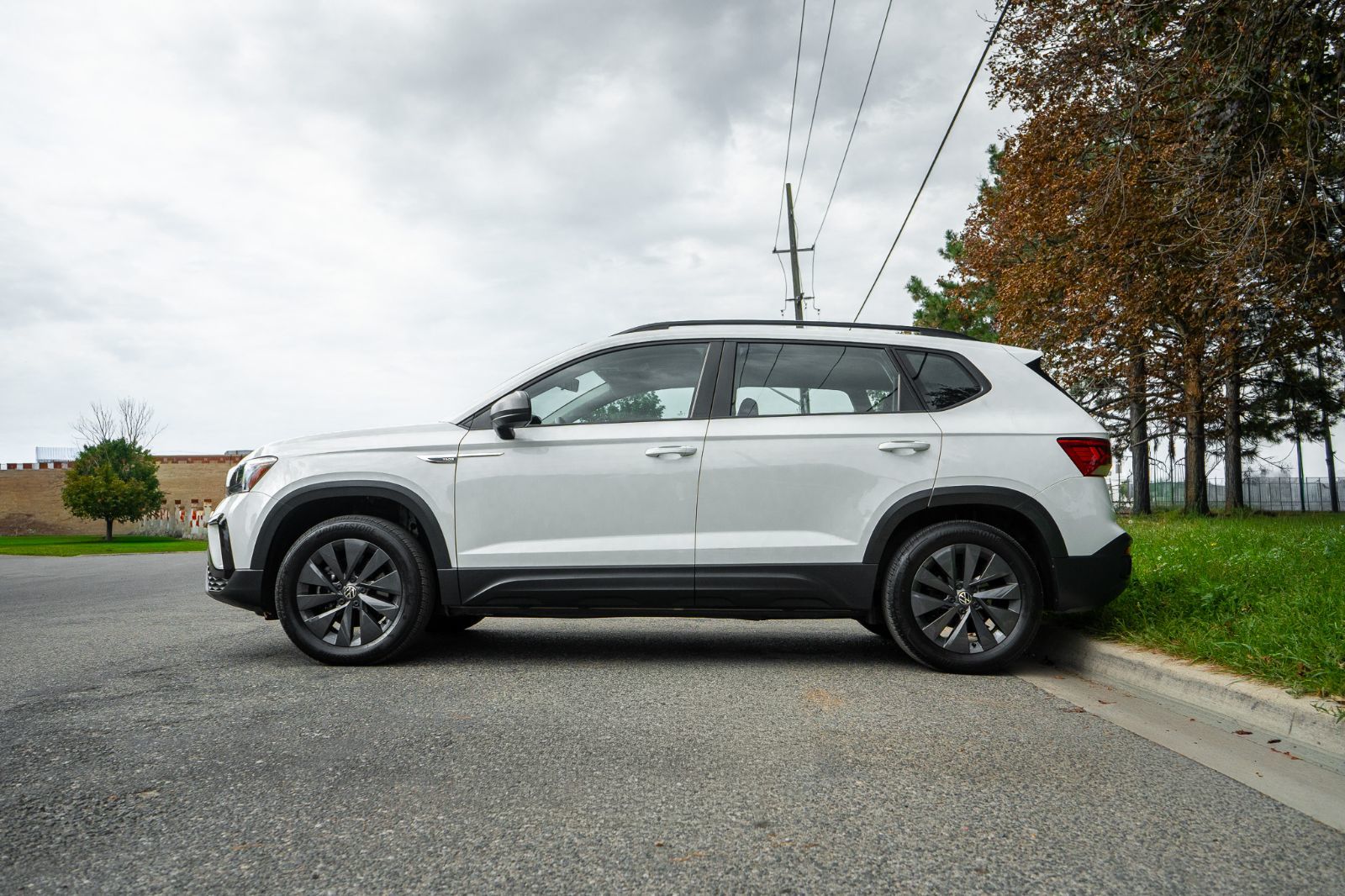 2022 Volkswagen Taos Trendline AWD-4