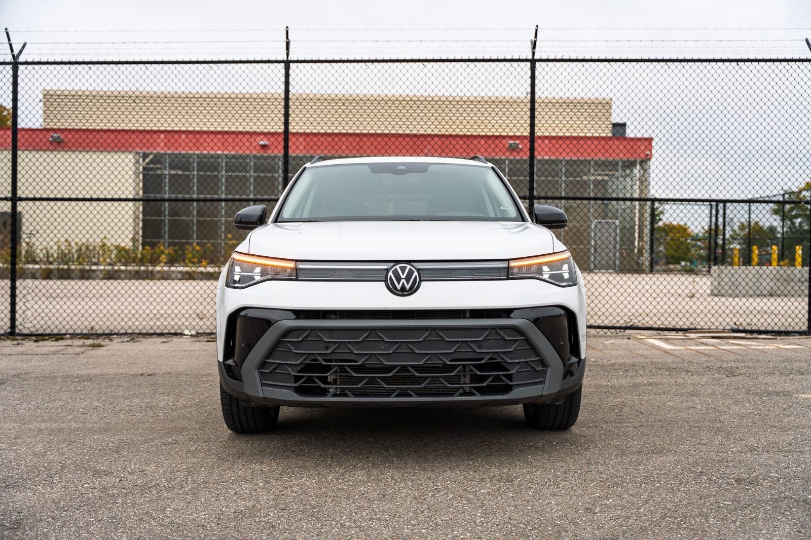 2025 Volkswagen Taos Comfortline Black Edition-2