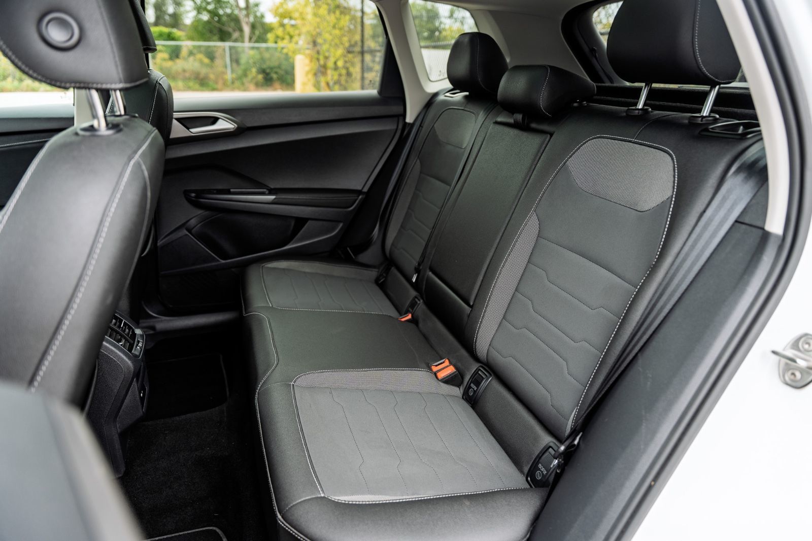2025 Volkswagen Taos Comfortline Black Edition-20