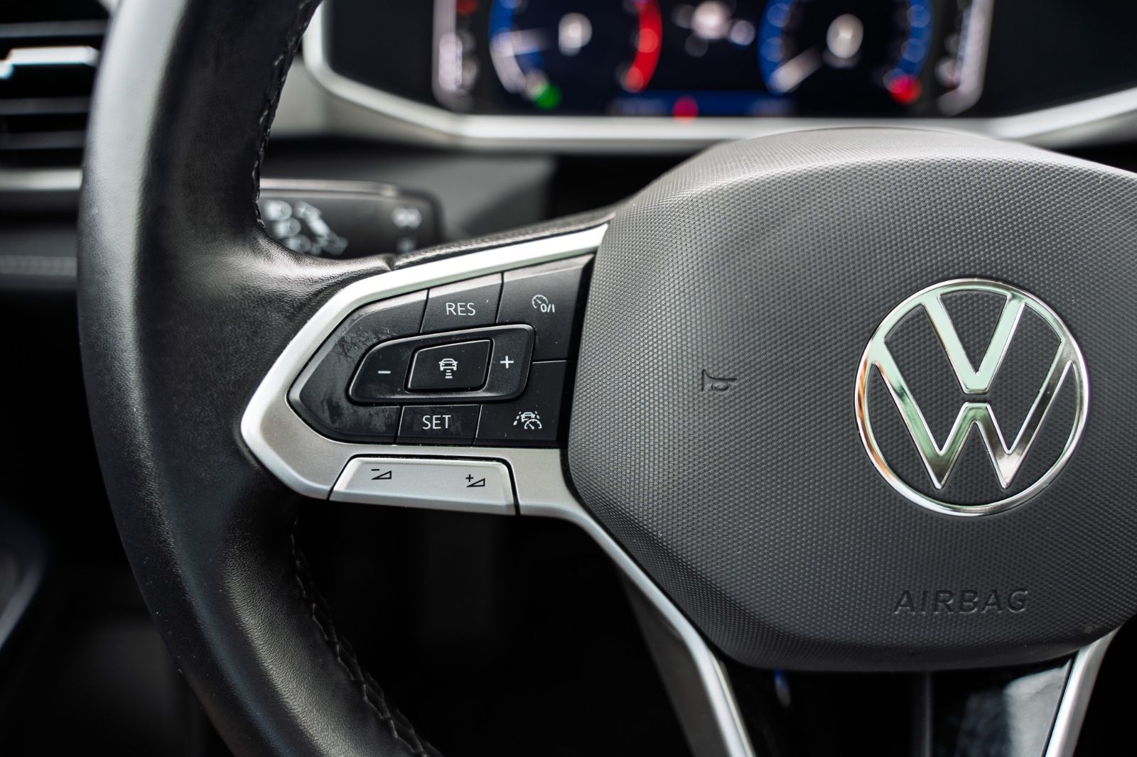2025 Volkswagen Taos Comfortline Black Edition-8