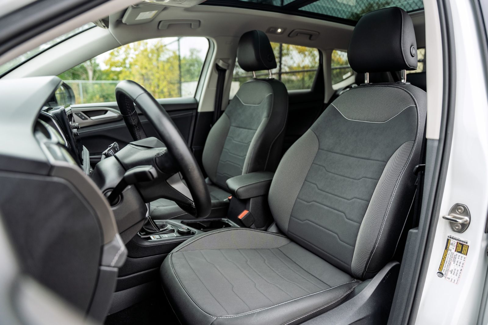2025 Volkswagen Taos Comfortline Black Edition-19