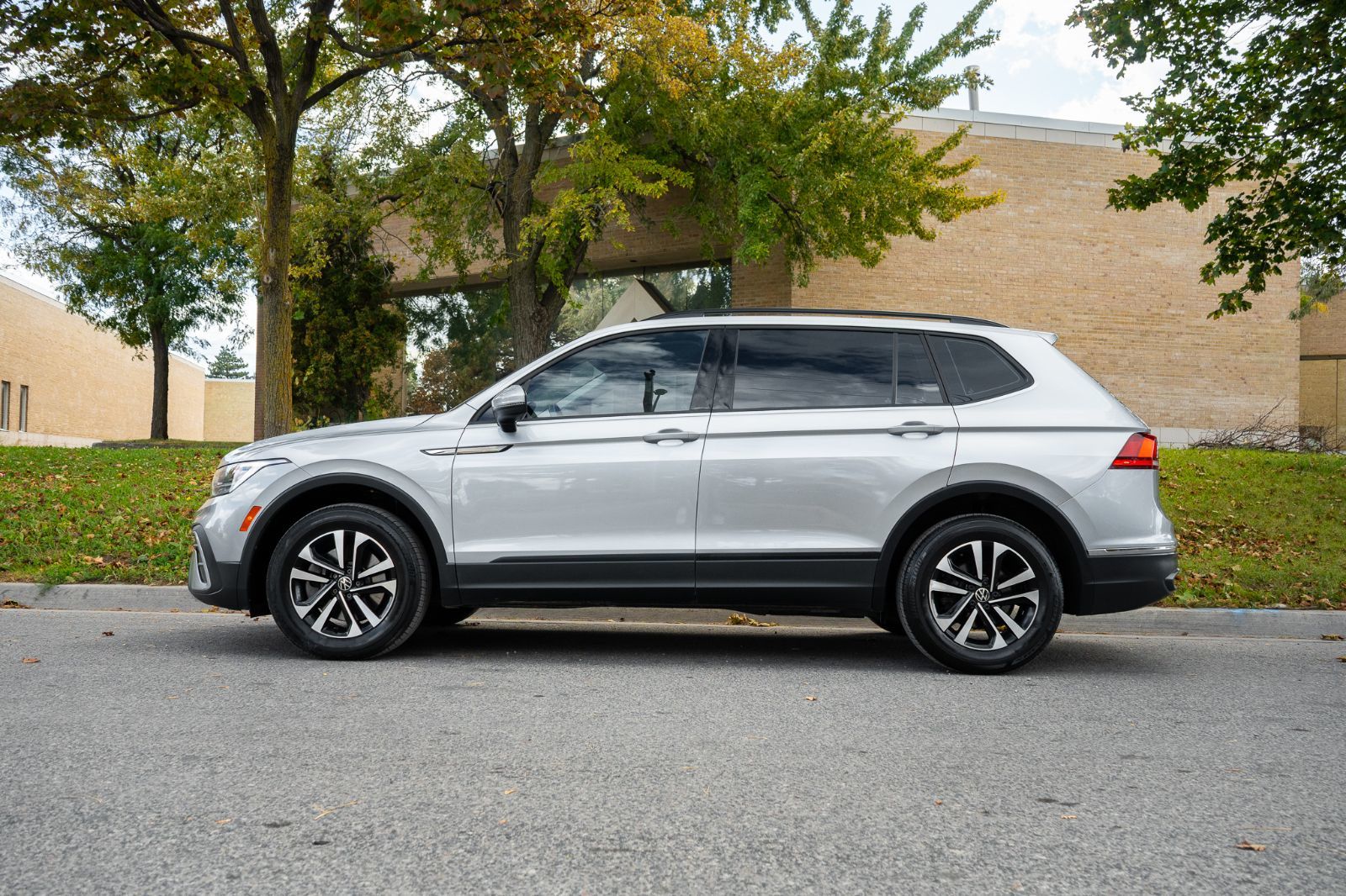 2022 Volkswagen Tiguan Trendline-4