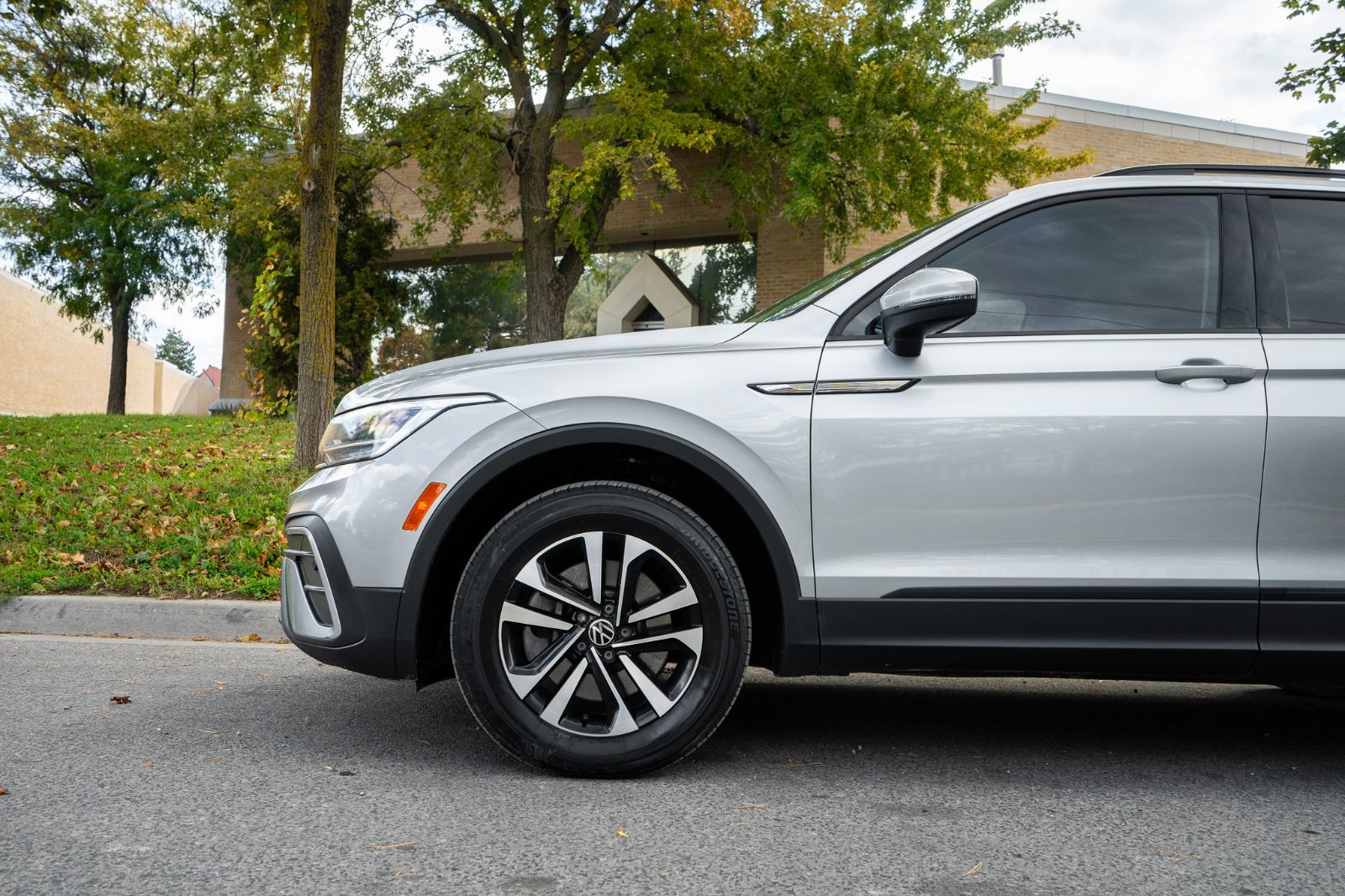 2022 Volkswagen Tiguan Trendline-5