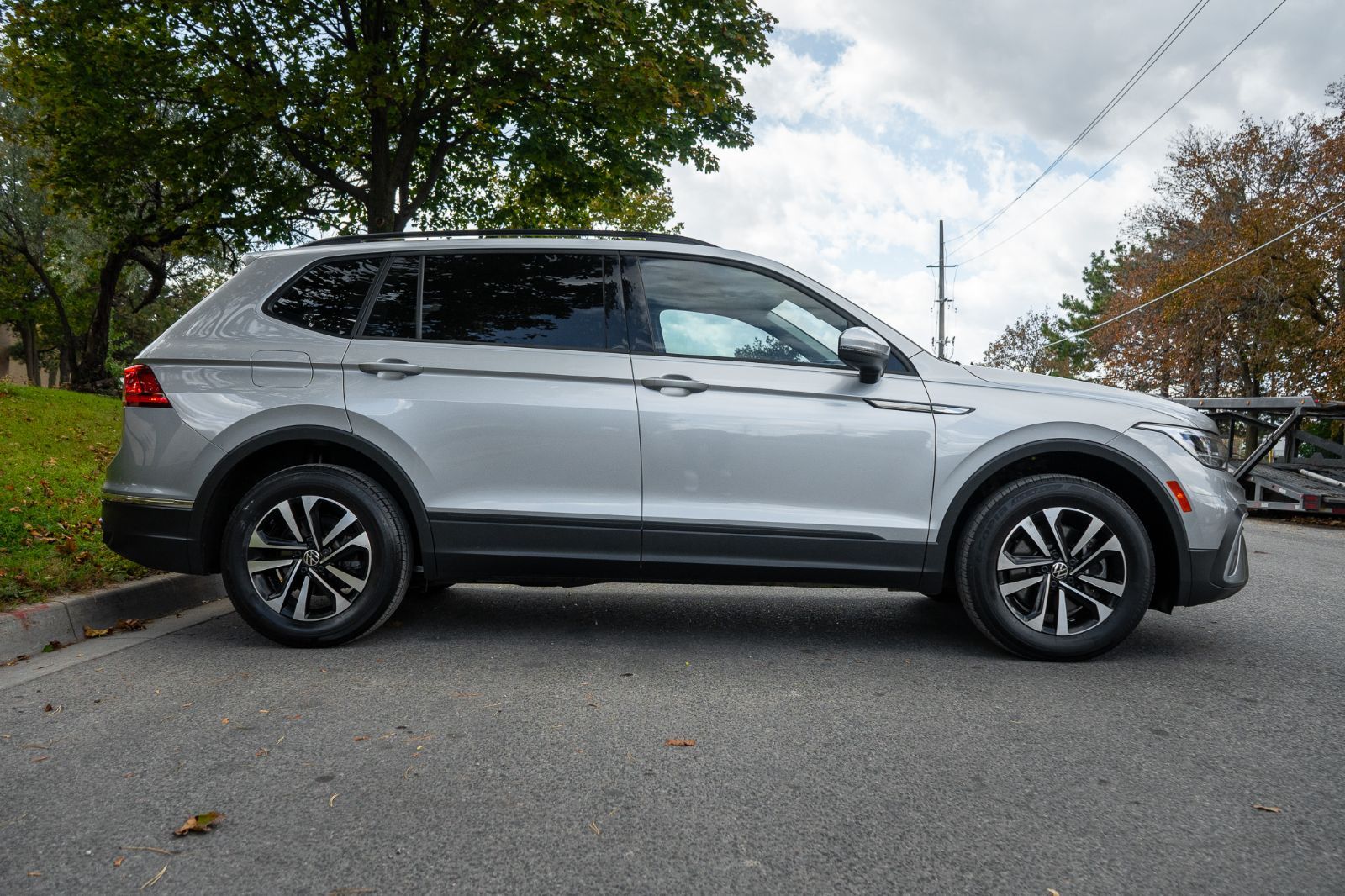 2022 Volkswagen Tiguan Trendline-3