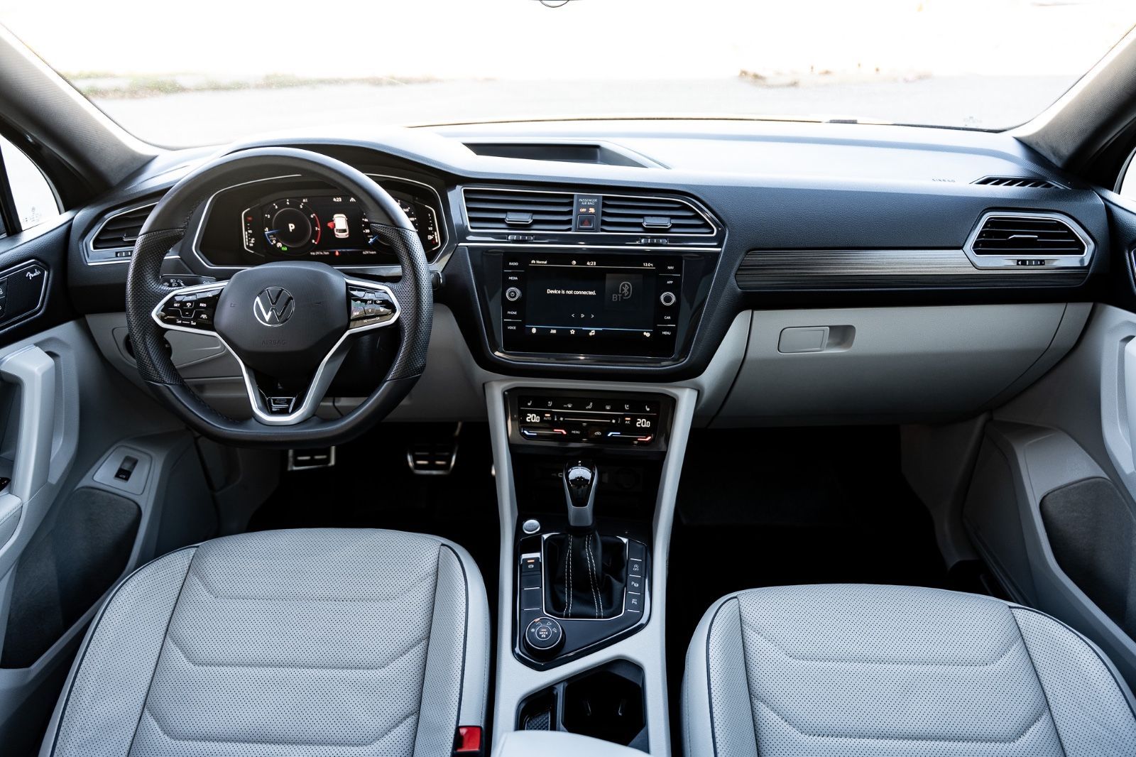 2024 Volkswagen Tiguan Highline R-Line-19