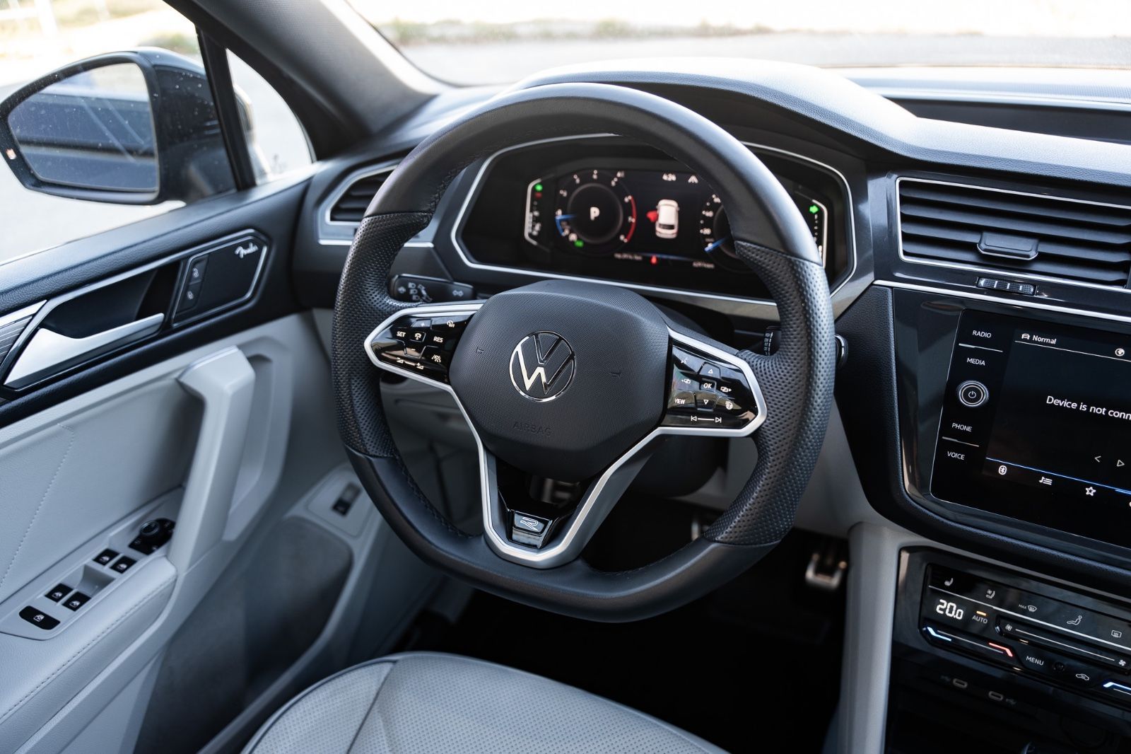 2024 Volkswagen Tiguan Highline R-Line-16