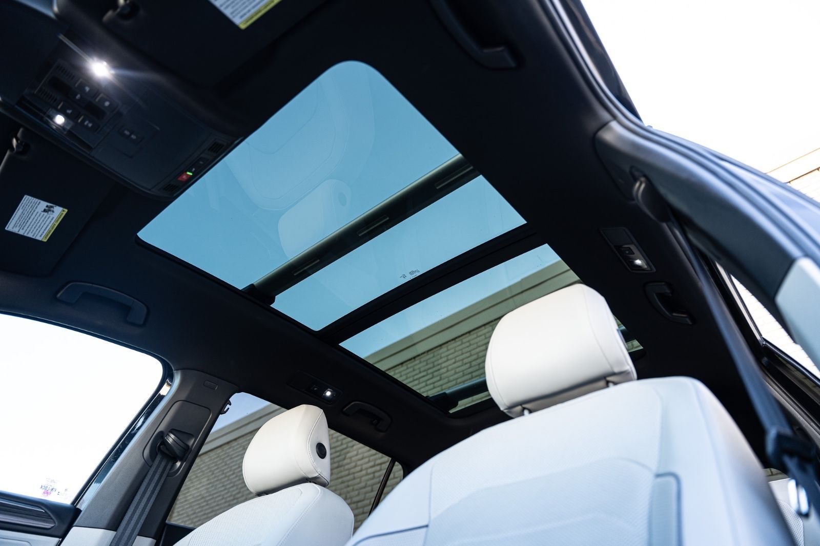 2024 Volkswagen Tiguan Highline R-Line-25