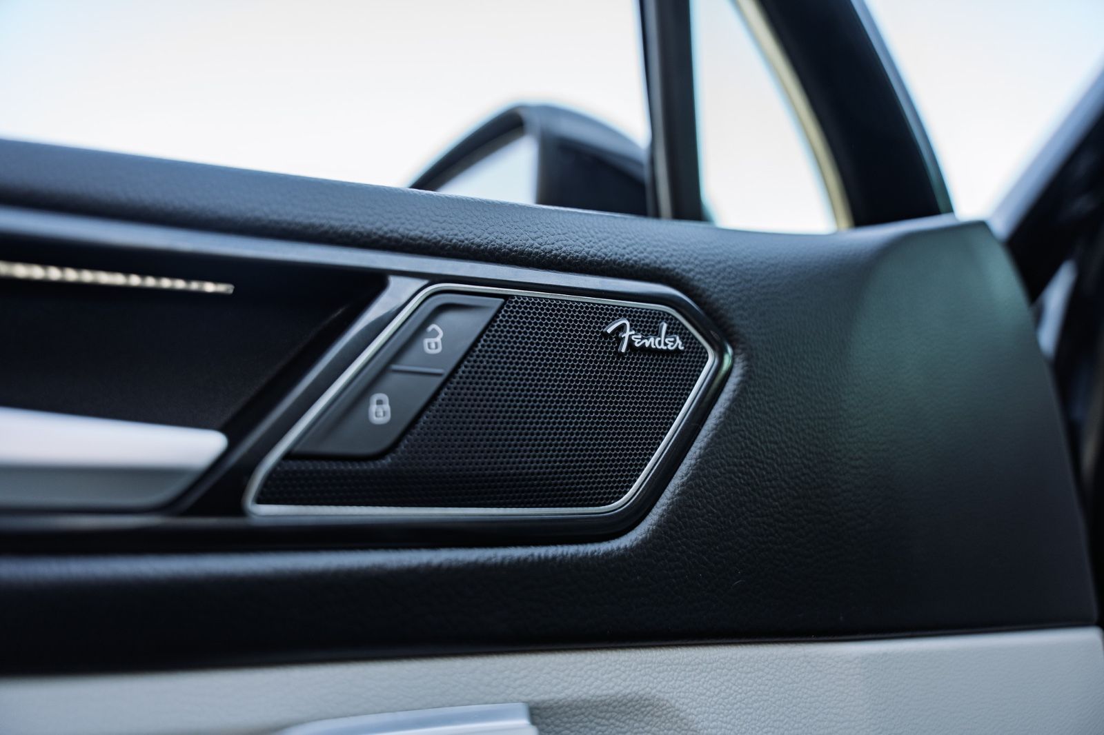 2024 Volkswagen Tiguan Highline R-Line-27