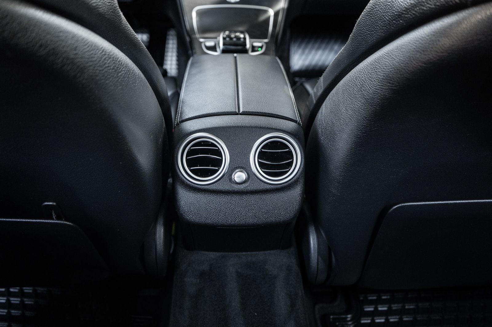 2015 Mercedes-Benz C-Class C 300-28