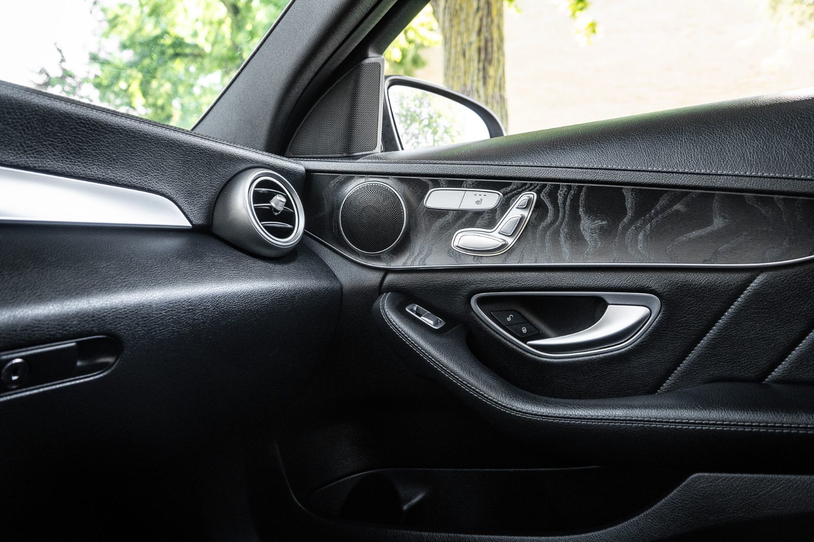 2015 Mercedes-Benz C-Class C 300-19