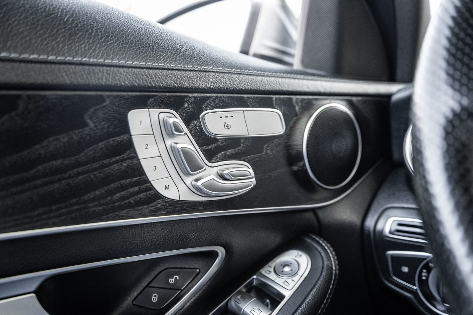 2015 Mercedes-Benz C-Class C 300-21