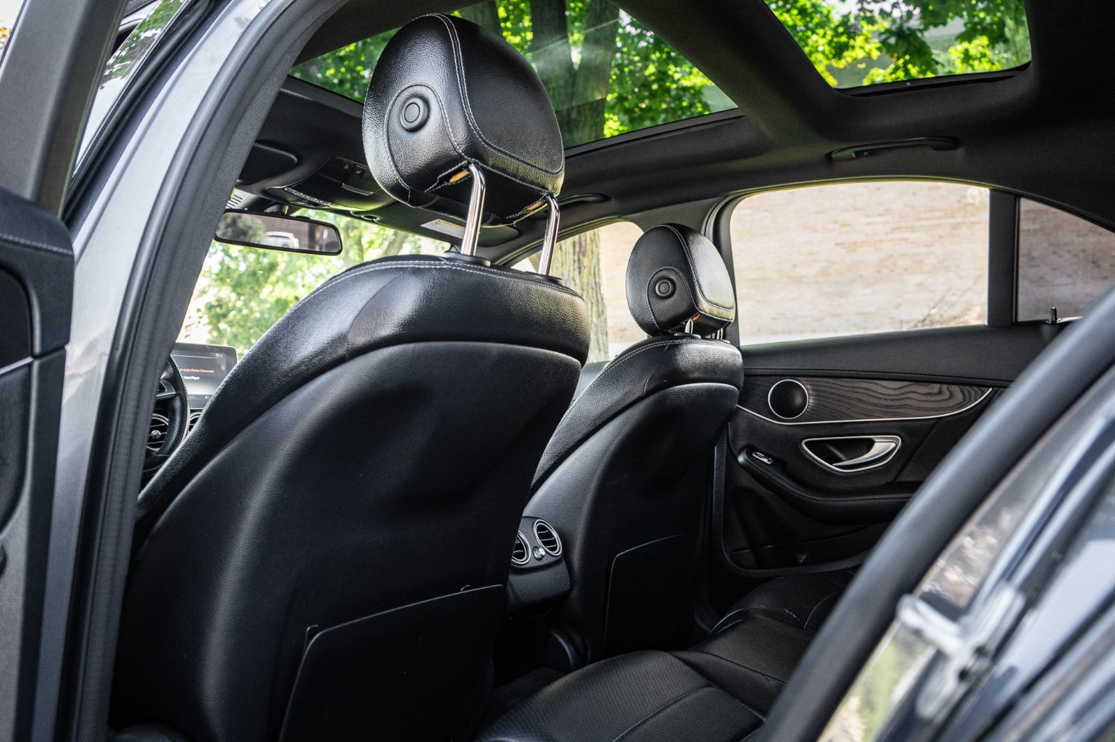 2015 Mercedes-Benz C-Class C 300-26