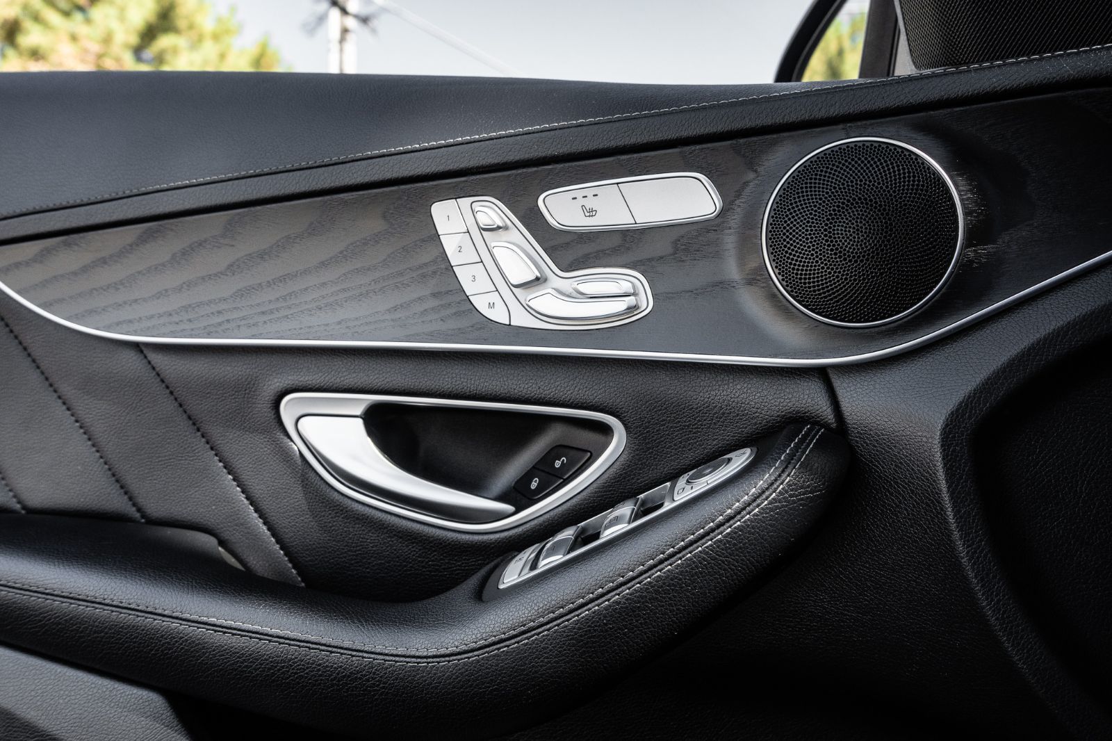 2015 Mercedes-Benz C-Class C 300-23