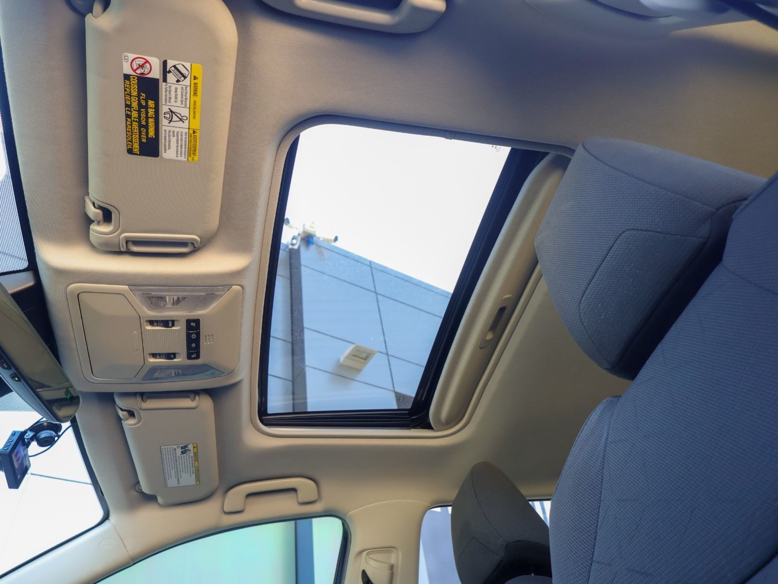 2019 Toyota RAV4 XLE-21
