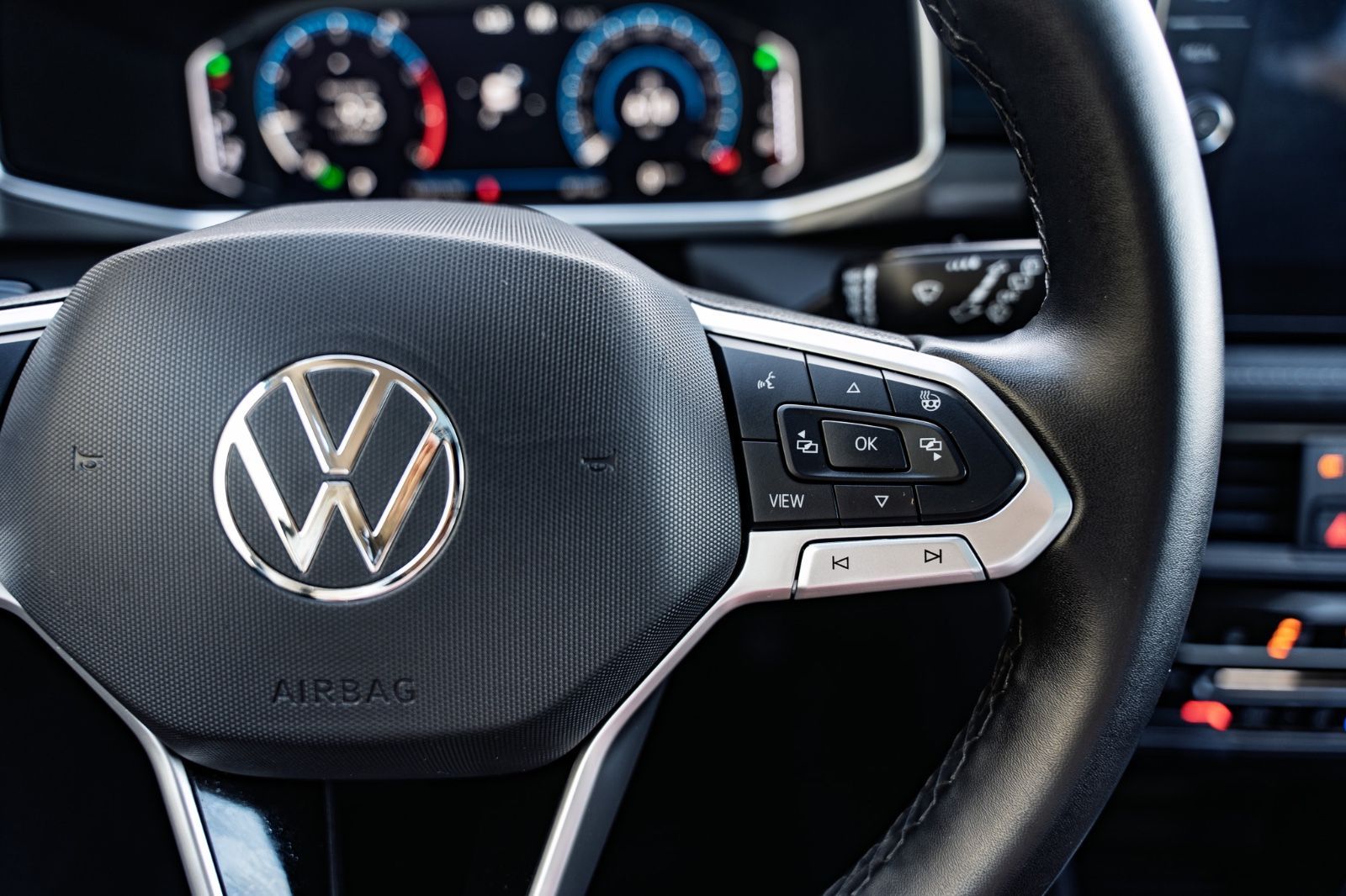 2025 Volkswagen Taos Comfortline Black Edition-8