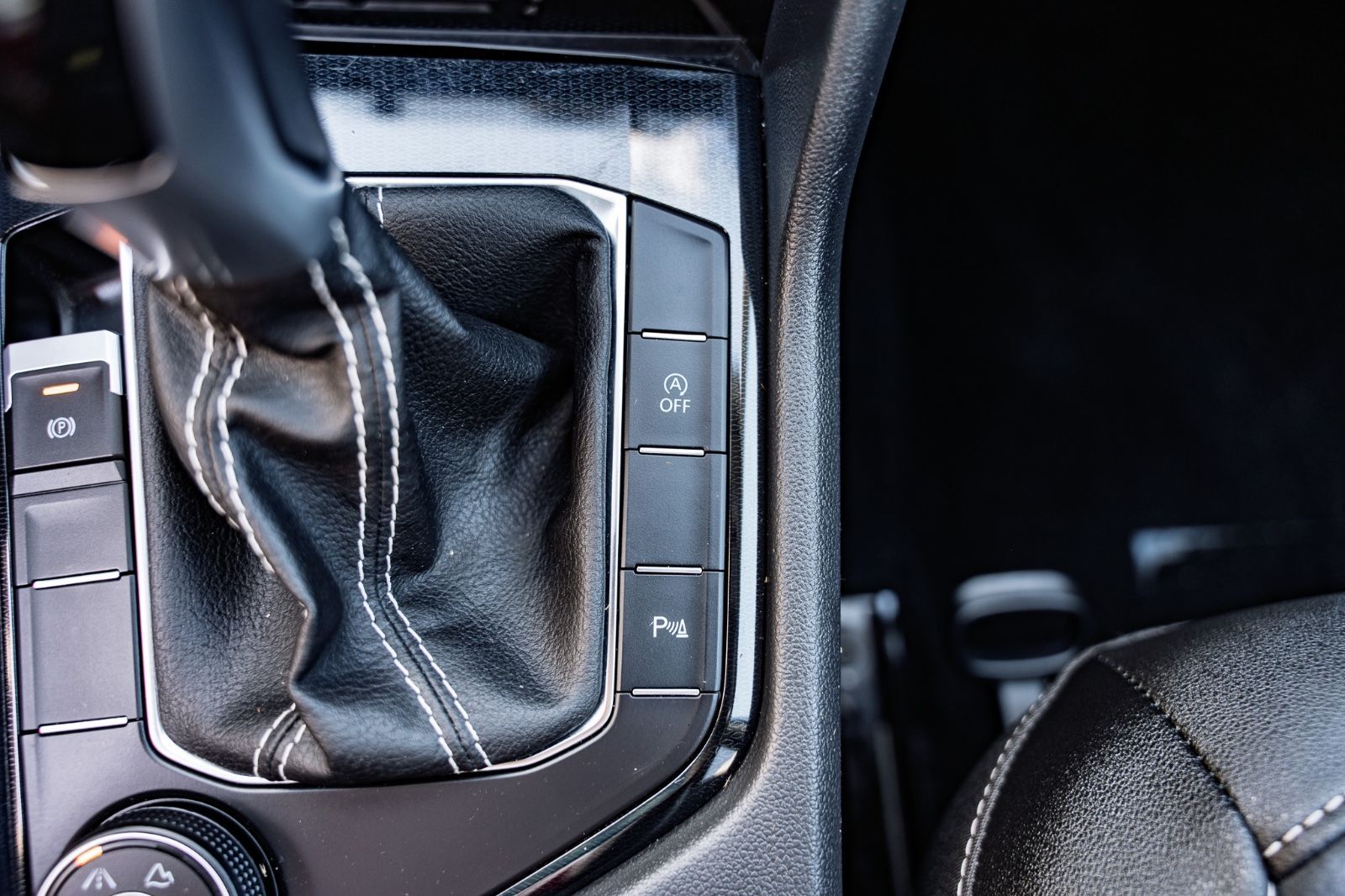 2025 Volkswagen Taos Comfortline Black Edition-10