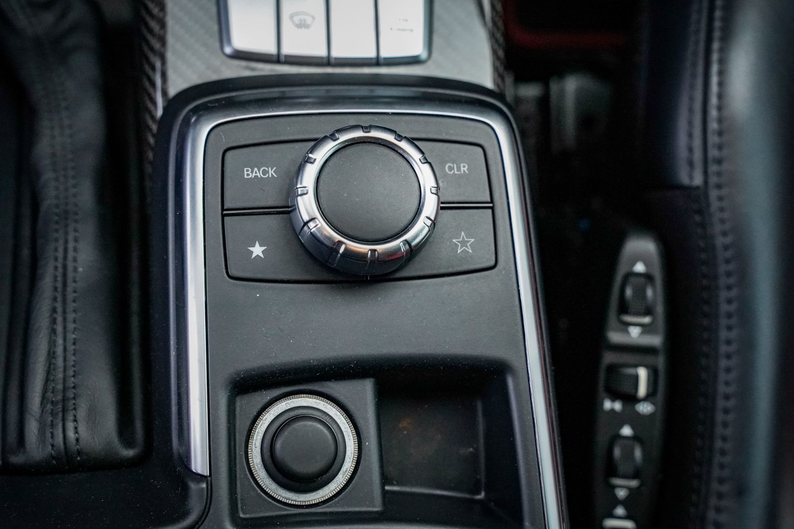 2016 Mercedes-Benz G-Class G 65 V12-19