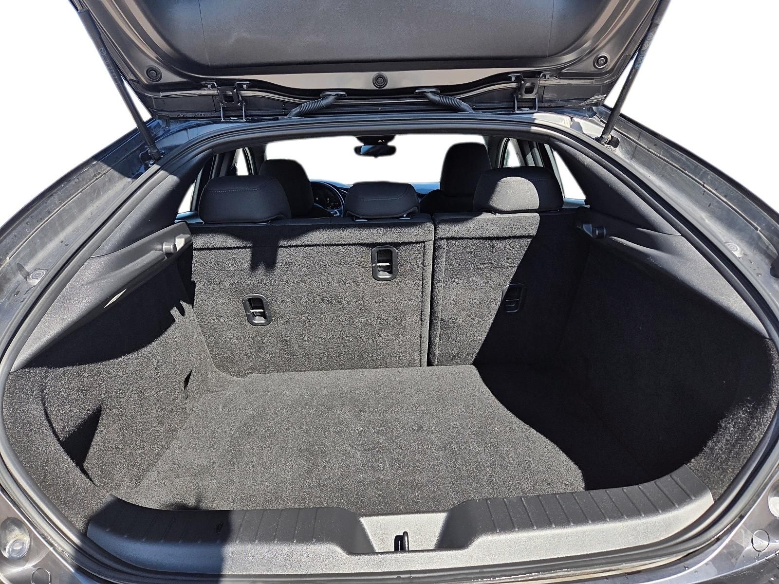 Mazda3 Sport 2023 — photo 8