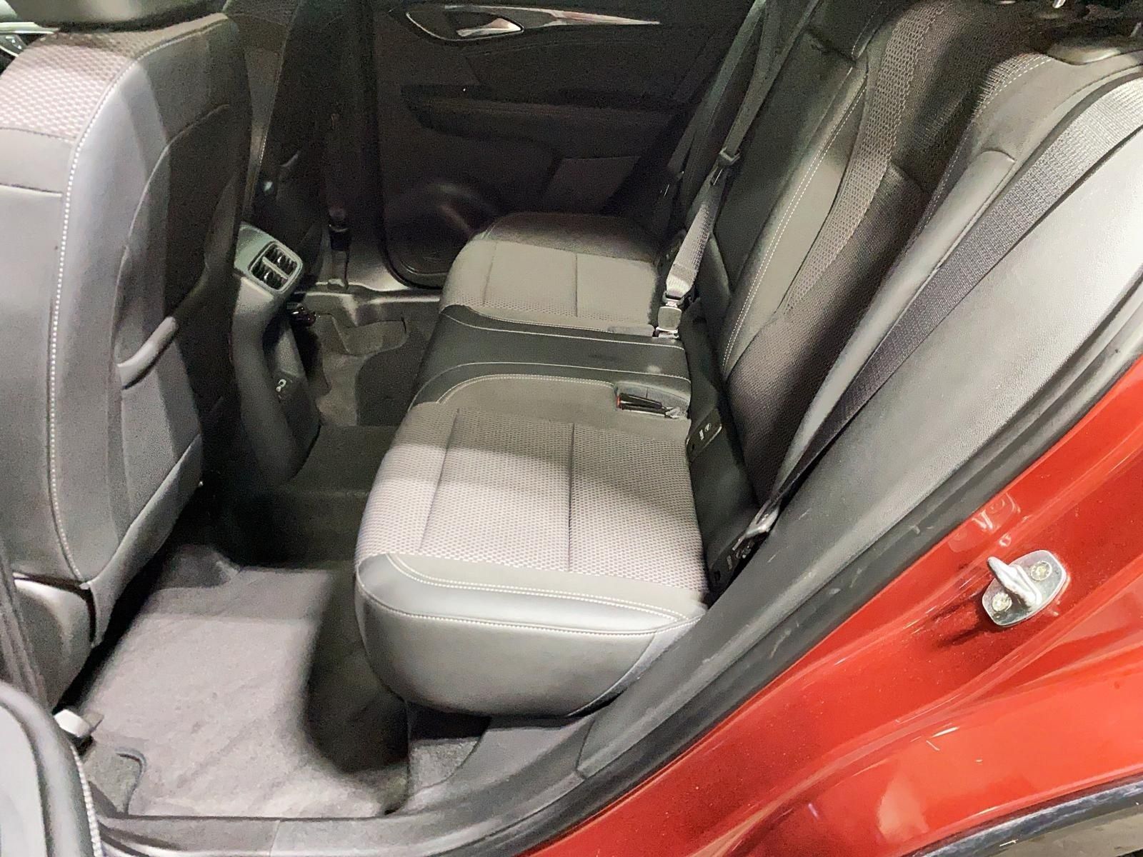 Buick Envision 2023 — photo 7