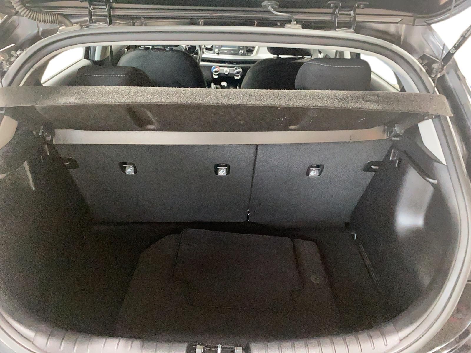 Kia Rio 5-door 2018 — photo 5