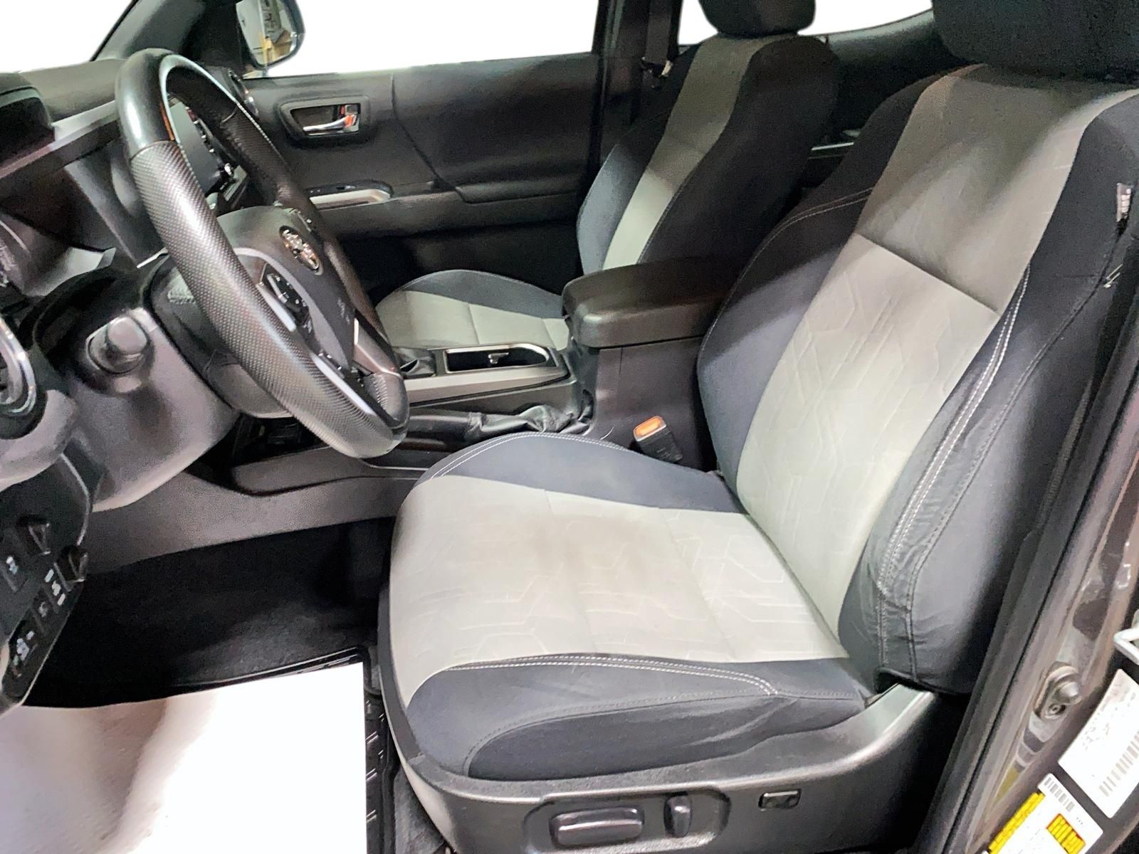 Toyota Tacoma trd 2023 — photo 7