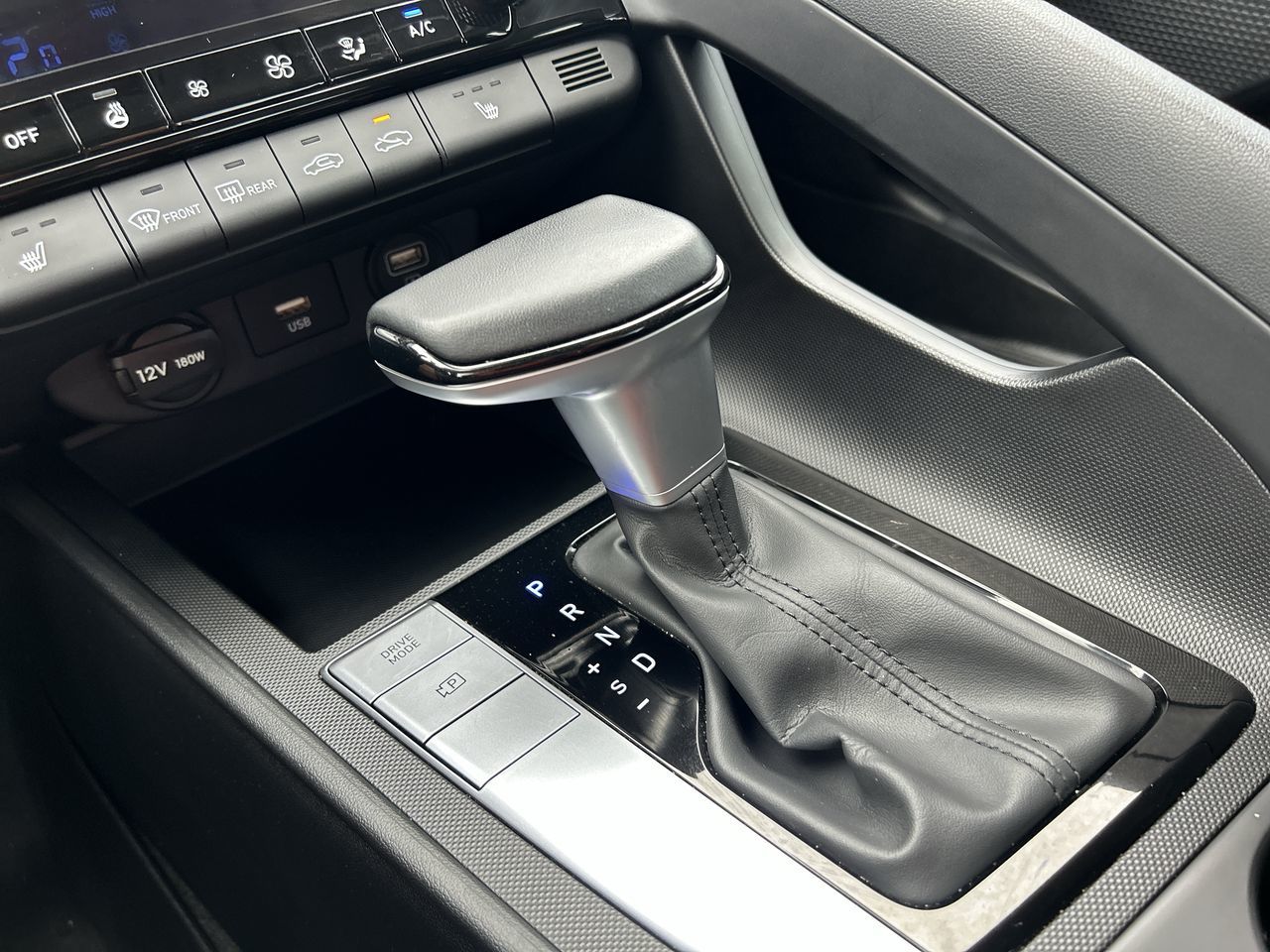 2023 Hyundai Elantra Sedan