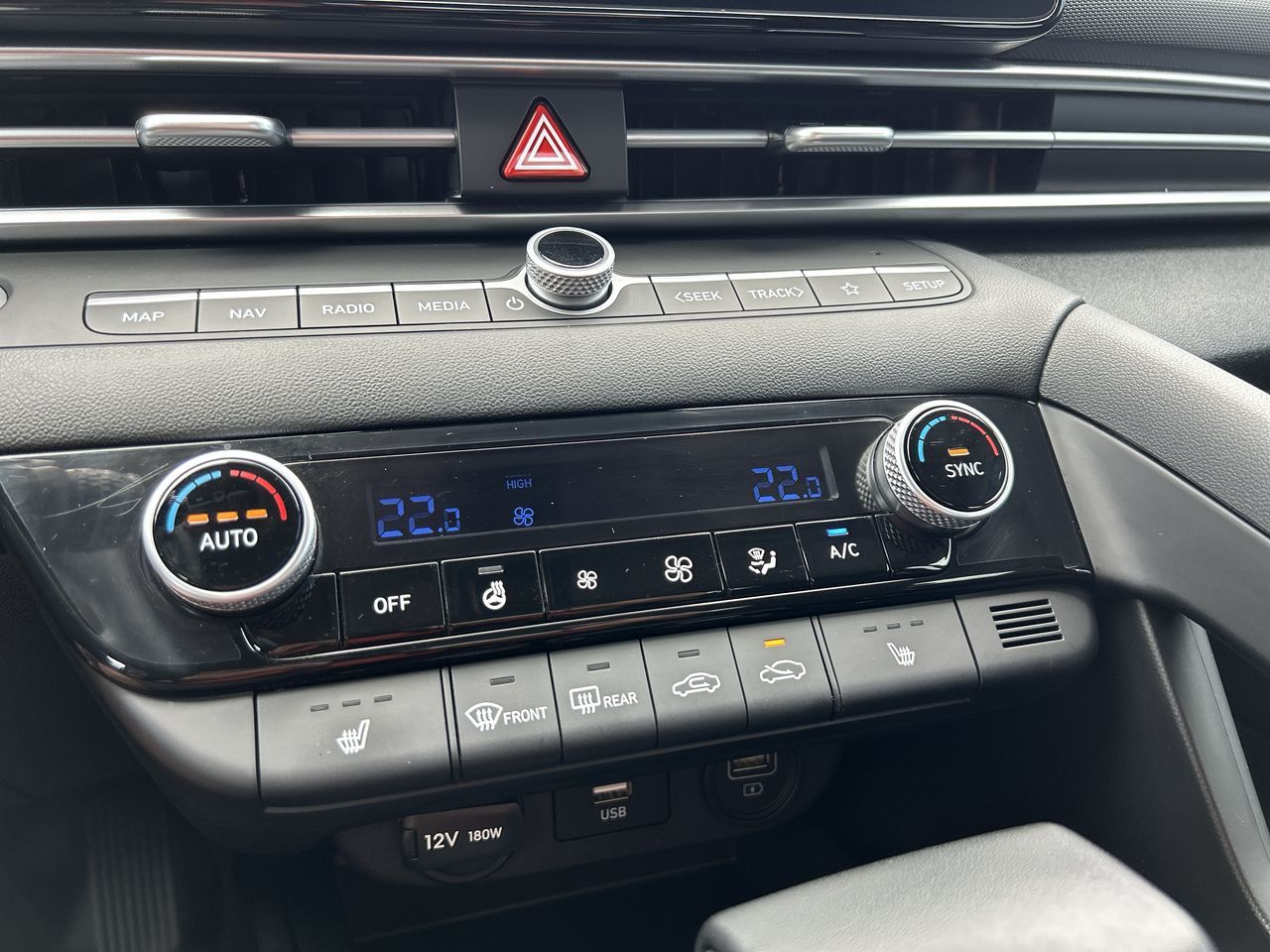 Hyundai Elantra Sedan  2023 à Barrie, Ontario