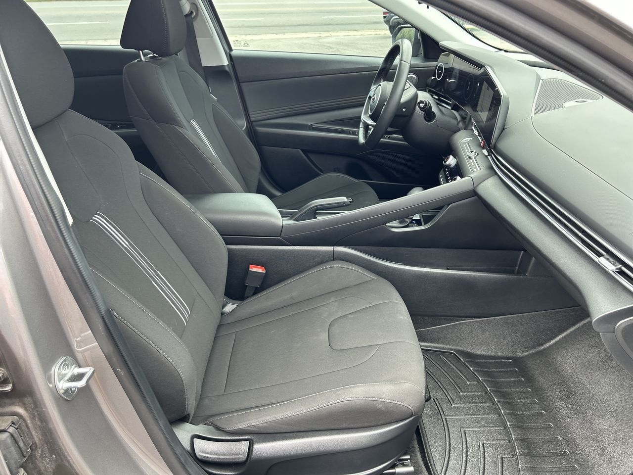 Hyundai Elantra Sedan  2023 à Barrie, Ontario