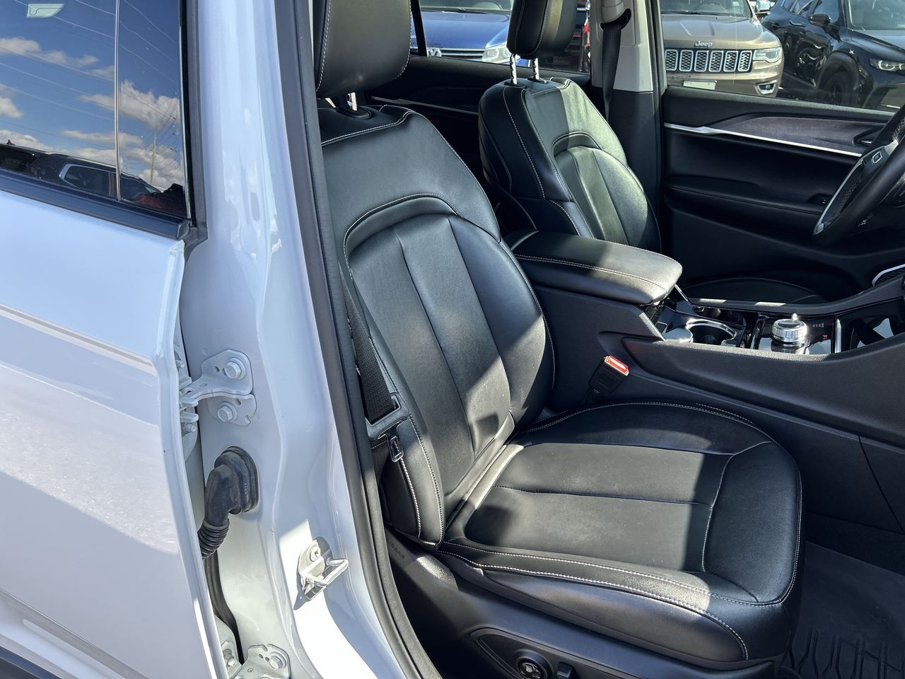 2022 Jeep Grand Cherokee 4X4 in Barrie, Ontario