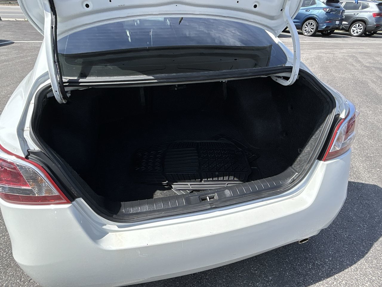 2013 Nissan Altima in Barrie, Ontario