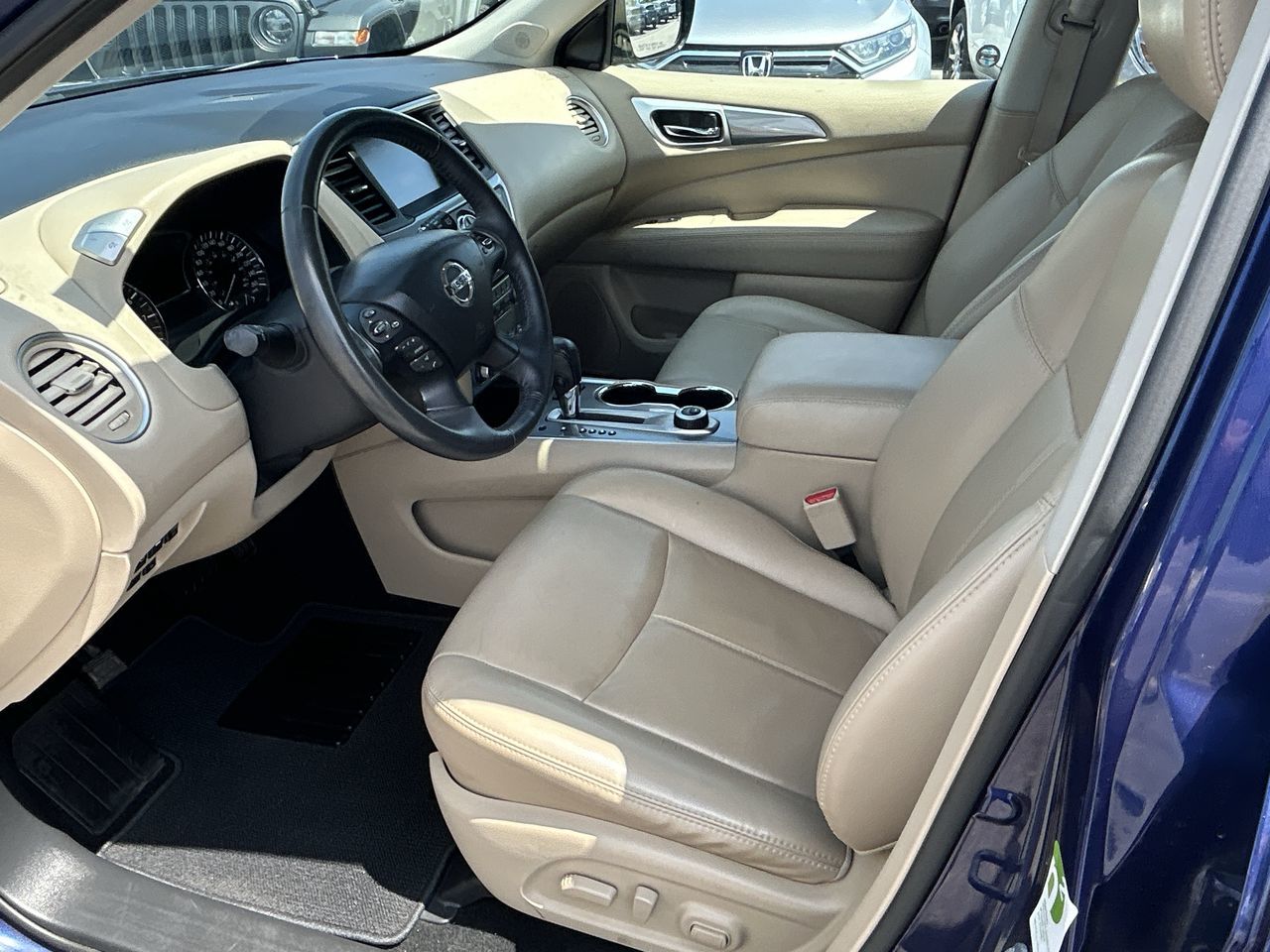 2017 Nissan Pathfinder in Barrie, Ontario