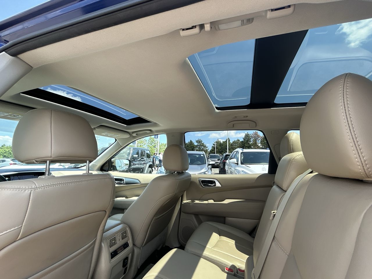 2017 Nissan Pathfinder in Barrie, Ontario