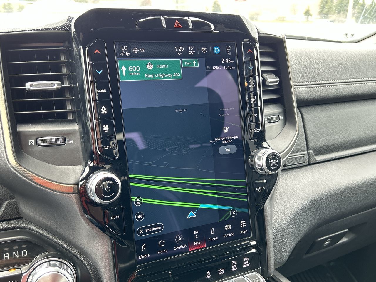 2022 Ram RAM 1500 Crew Cab 4x4 (dt) in Barrie, Ontario