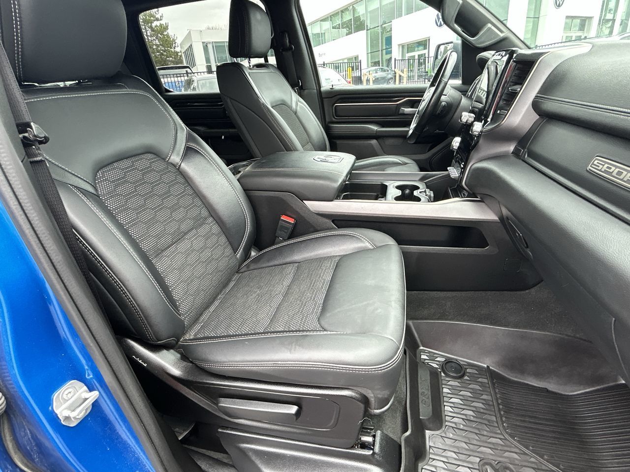 2022 Ram RAM 1500 Crew Cab 4x4 (dt) in Barrie, Ontario