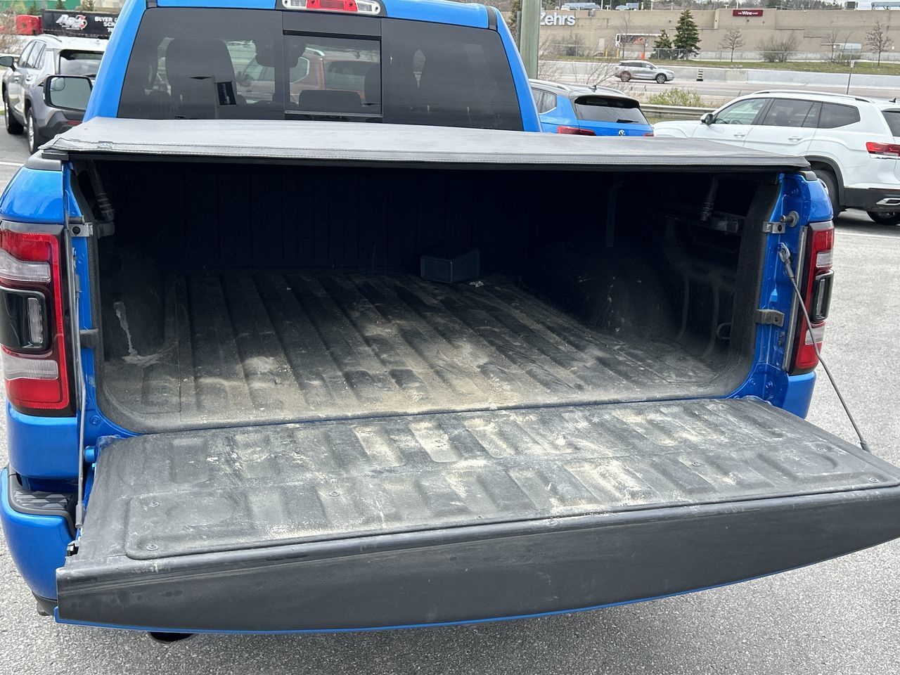 2022 Ram RAM 1500 Crew Cab 4x4 (dt) in Barrie, Ontario