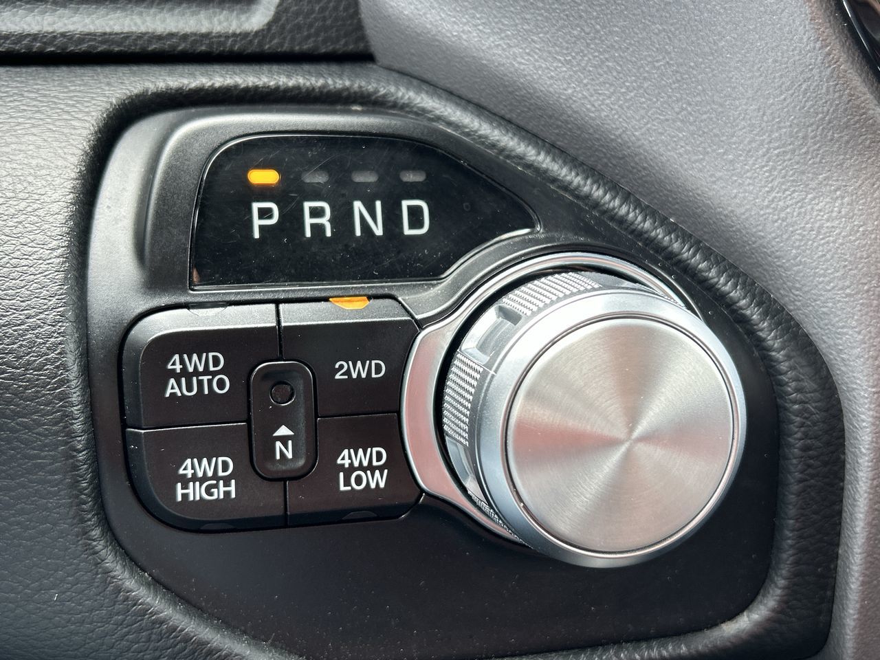 2022 Ram RAM 1500 Crew Cab 4x4 (dt) in Barrie, Ontario