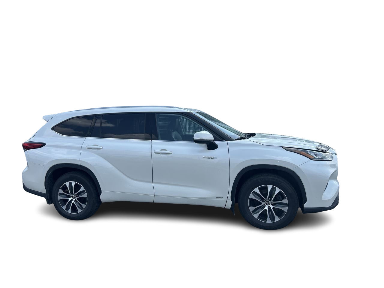 2021 Toyota Highlander hybrid in Barrie, Ontario