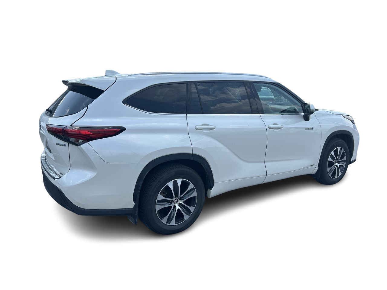 2021 Toyota Highlander hybrid in Barrie, Ontario