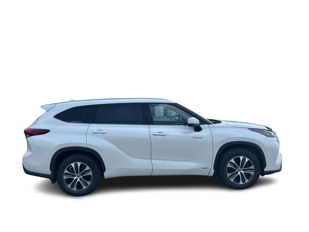 2021 Toyota Highlander hybrid in Barrie, Ontario