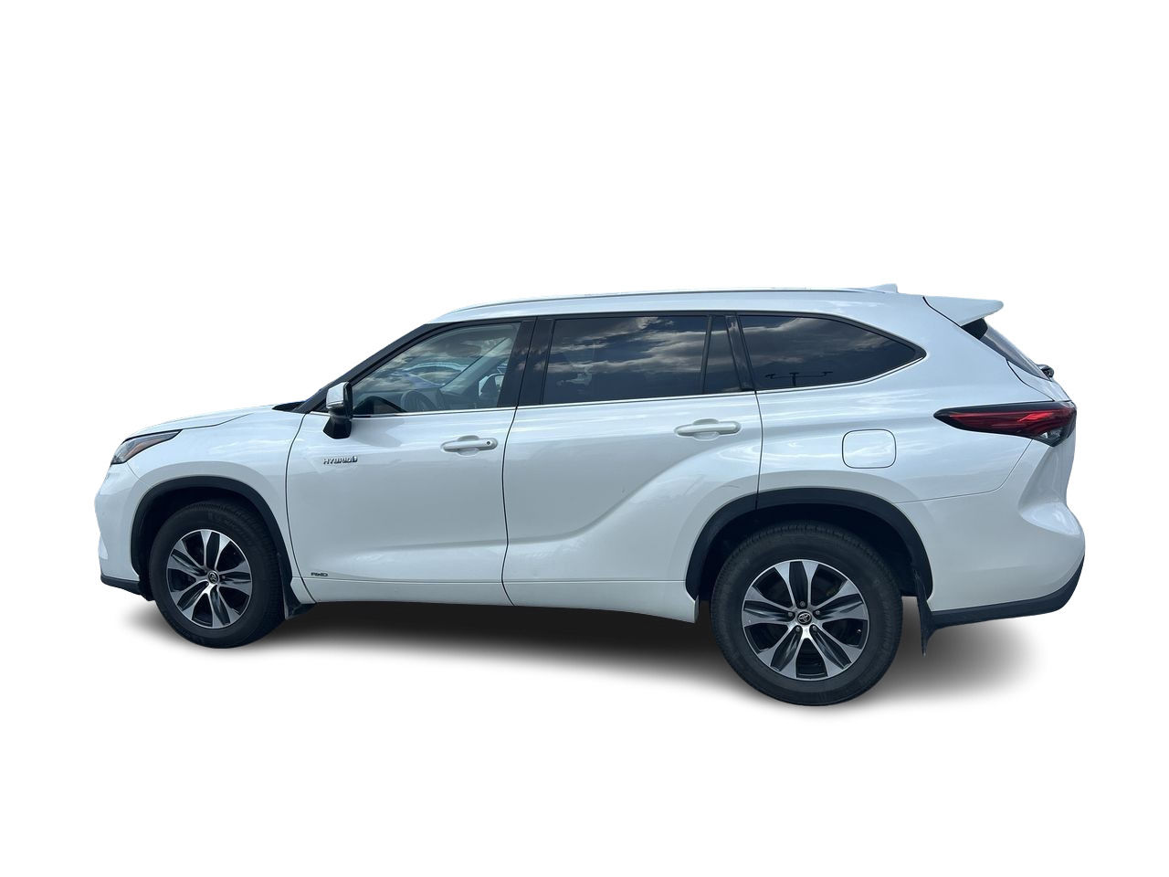 2021 Toyota Highlander hybrid in Barrie, Ontario