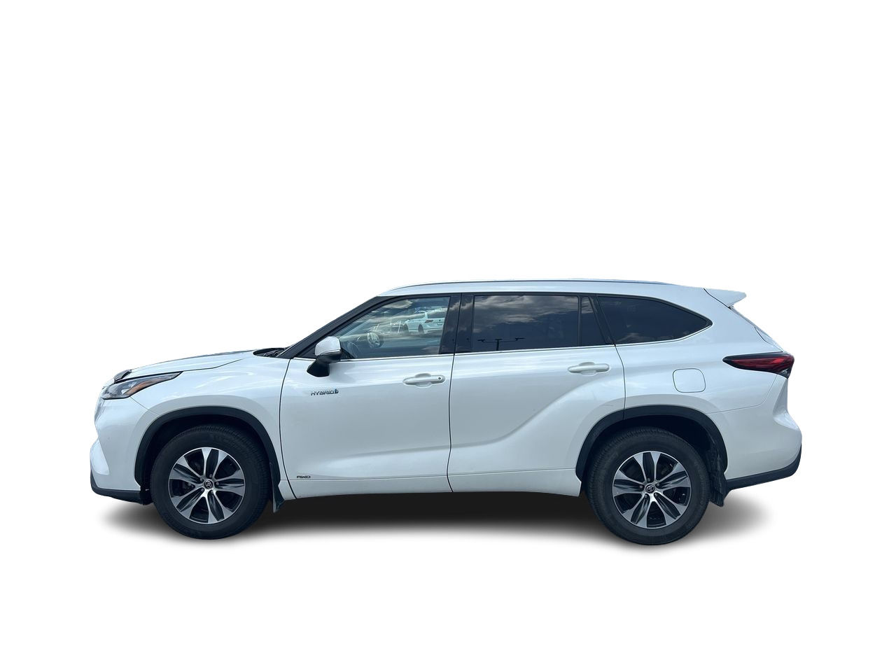 2021 Toyota Highlander hybrid in Barrie, Ontario