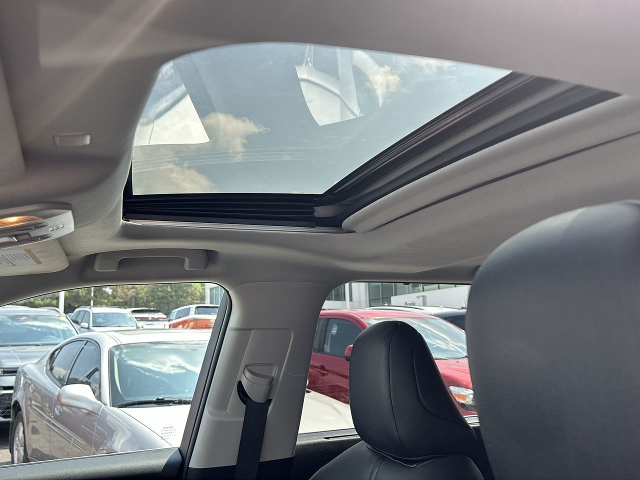 2021 Toyota Highlander hybrid in Barrie, Ontario