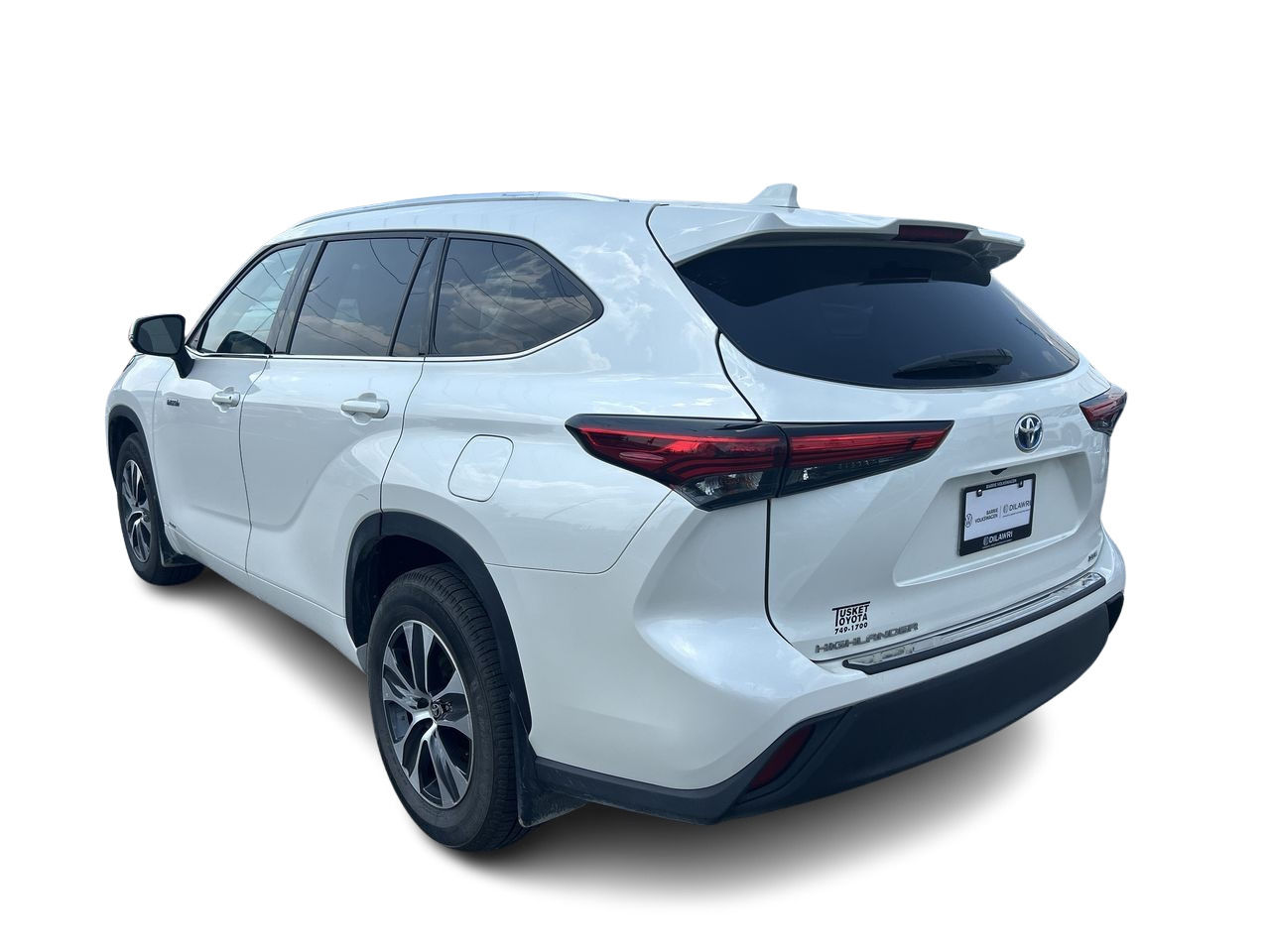 2021 Toyota Highlander hybrid in Barrie, Ontario