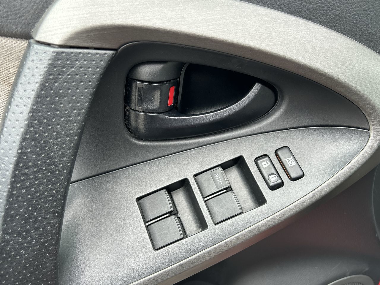 2011 Toyota RAV4 in Barrie, Ontario