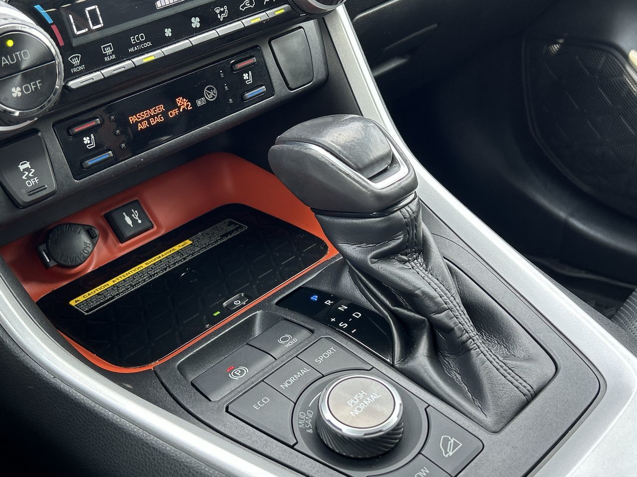 Toyota RAV4  2019 à Barrie, Ontario