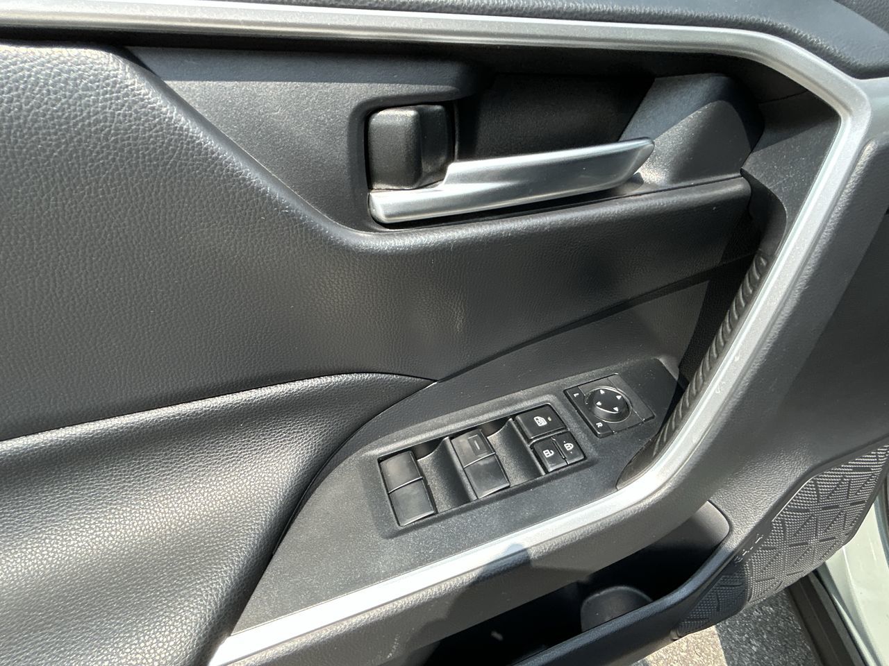 Toyota RAV4  2019 à Barrie, Ontario