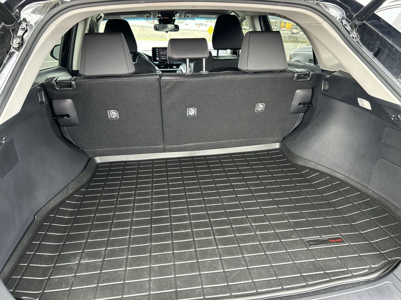 2022 Toyota Venza Hybrid in Barrie, Ontario