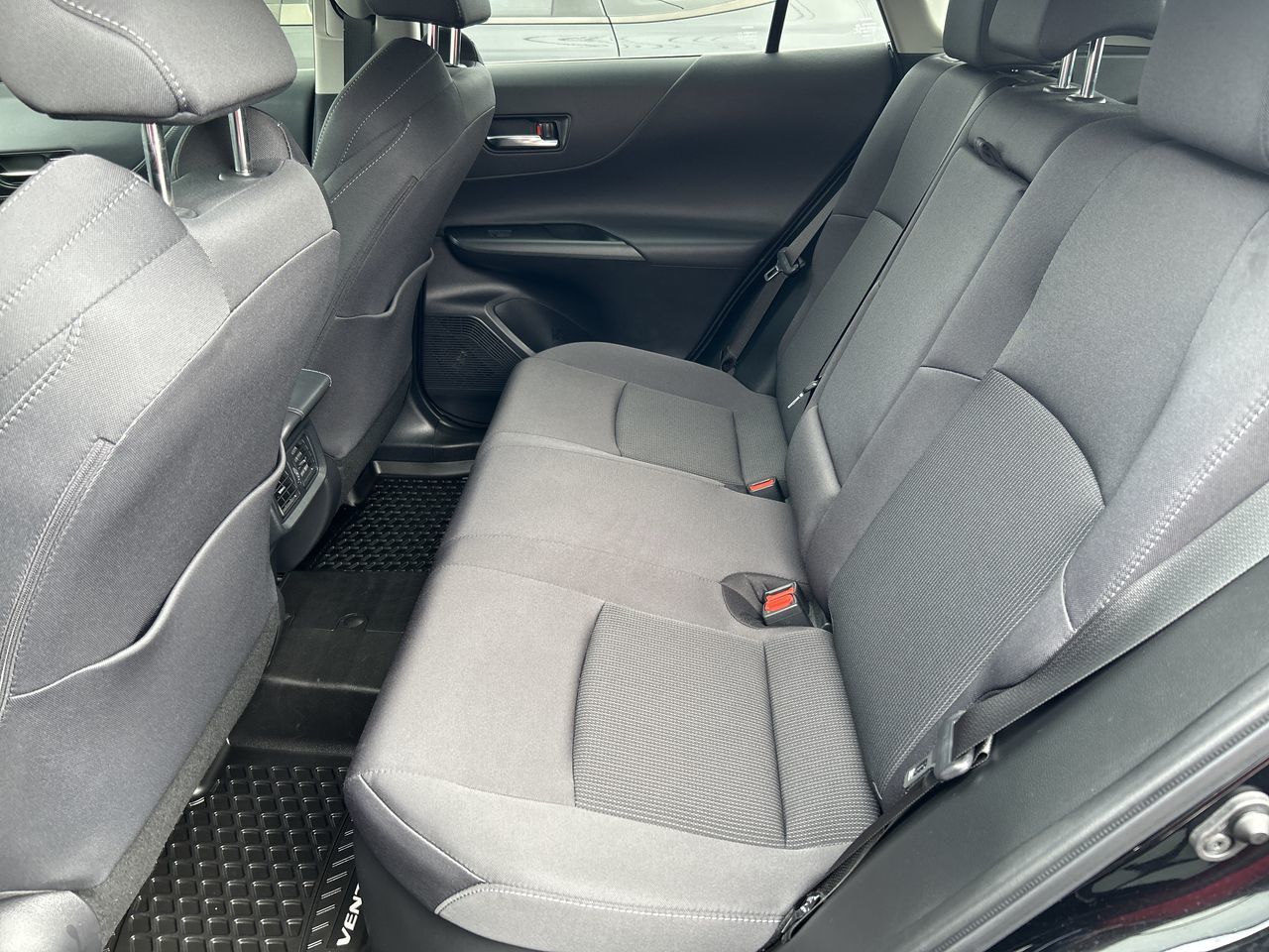 2022 Toyota Venza Hybrid in Barrie, Ontario